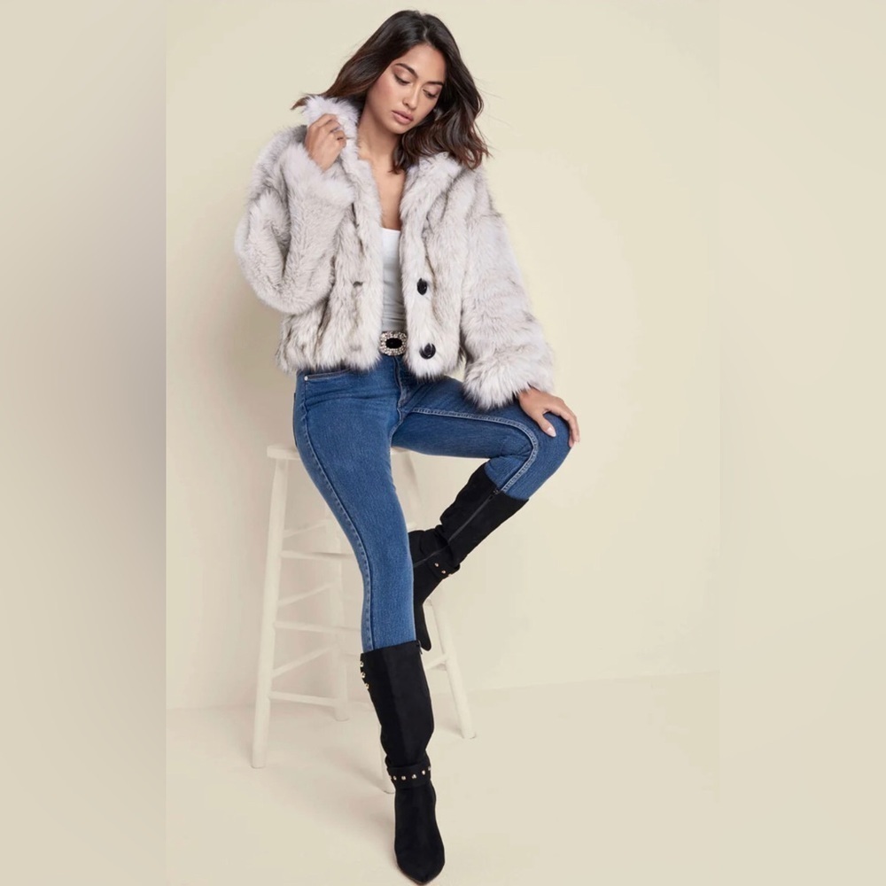 Elegant Gray Faux Fur Jacket - Picture 4 of 16